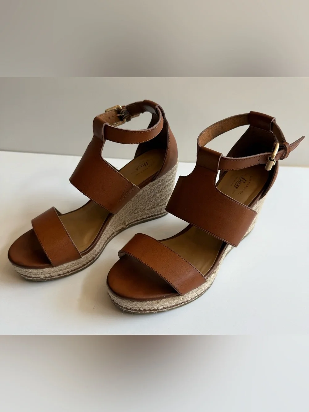 GH Bass & Co Bass Cody Women’s 7.5 M Espadrille Wedge Sandal Faux Leather Cognac